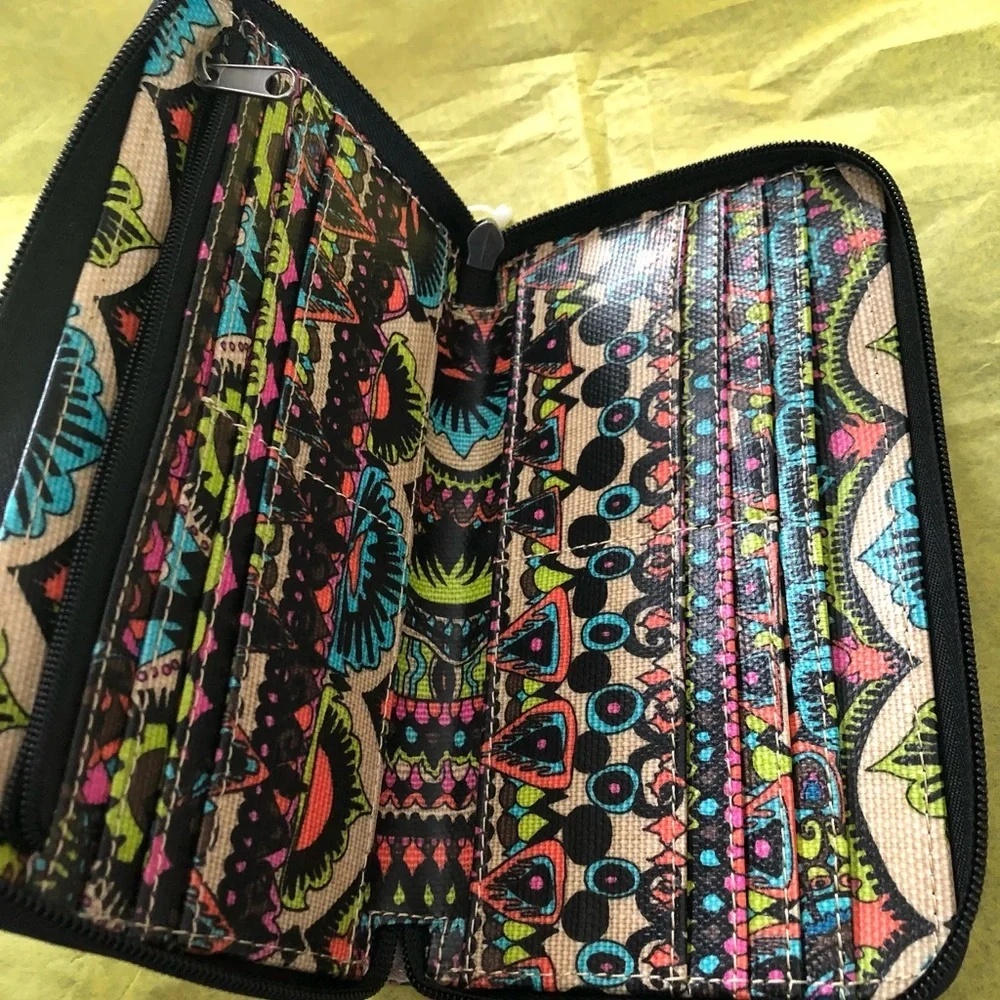 NWT Sakroots Multicolored Wallet - Picture 4 of 4